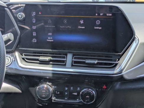 New 2026 Chevrolet Trax RS w/ Driver Confidence Package FWD image 5