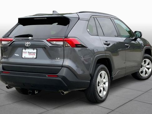 Used 2021 Toyota RAV4 LE AWD/4WD image 13