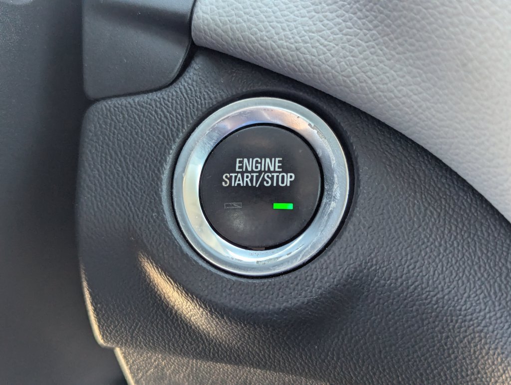 Used 2021 Chevrolet Equinox LS AWD/4WD image 15