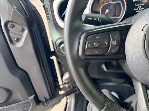 Used 2021 Jeep Wrangler Sport image 21