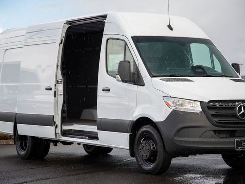 New 2026 Mercedes-Benz Sprinter 4500 image 6