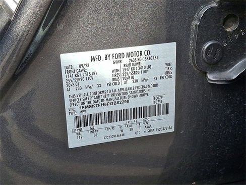 Used 2023 Ford Explorer Limited image 28