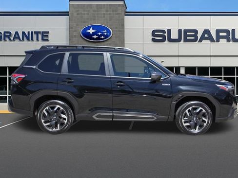Certified 2025 Subaru Forester Limited AWD/4WD image 7
