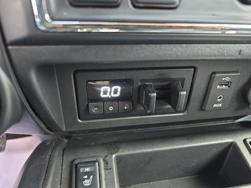 Used 2018 Nissan Titan XD image 22