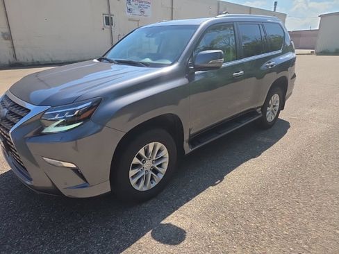 Used 2023 Lexus GX 460 Premium w/ Premium Package AWD/4WD image 7