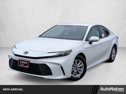 New 2026 Toyota Camry LE FWD image 1