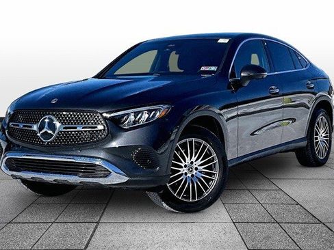 Certified 2025 Mercedes-Benz GLC 300 4MATIC image 4