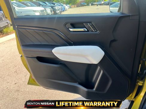 Used 2023 GMC Canyon AT4X w/ Edition 1 AWD/4WD image 11