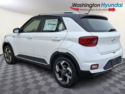New 2026 Hyundai Venue SEL FWD image 4