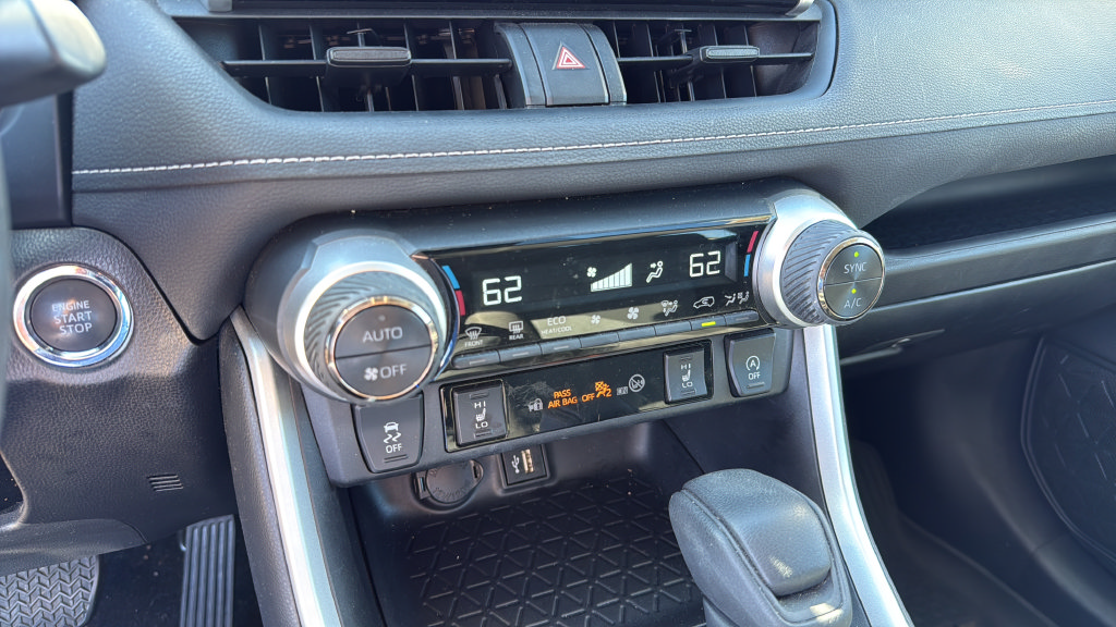 Used 2024 Toyota RAV4 XLE w/ Convenience Package AWD/4WD image 27