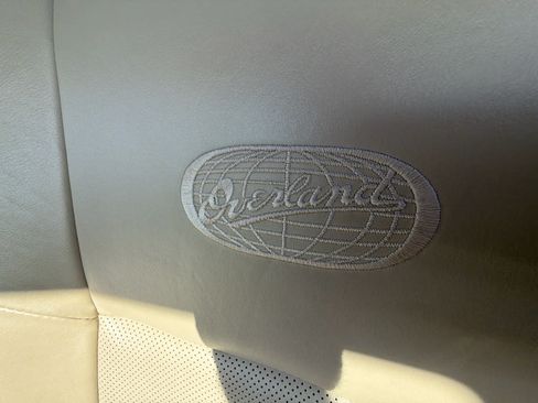 Used 2020 Jeep Grand Cherokee Overland AWD/4WD image 34