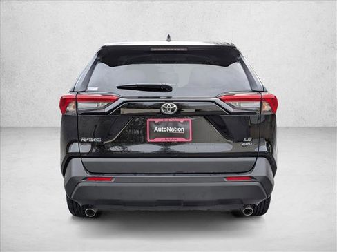 Used 2025 Toyota RAV4 LE image 7