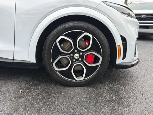 Used 2023 Ford Mustang Mach-E GT image 31