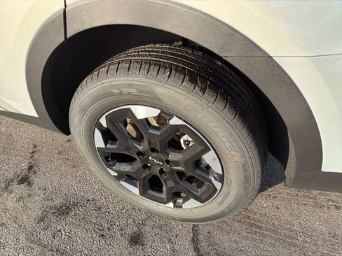 New 2026 Kia Sorento S image 7