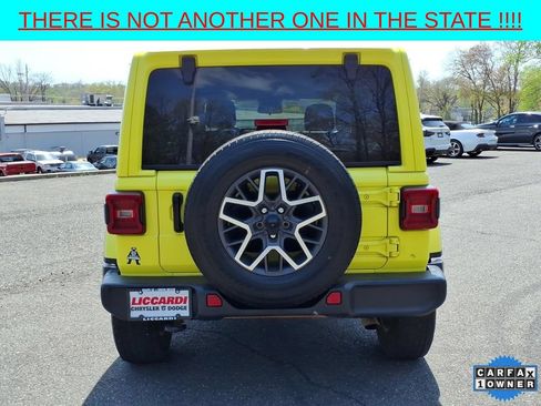 Used 2024 Jeep Wrangler Unlimited Sahara AWD/4WD image 6