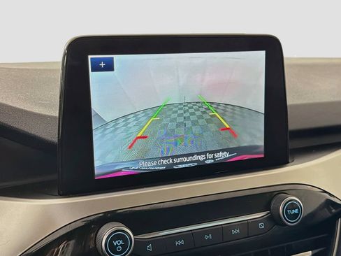Used 2020 Ford Escape SE FWD image 18