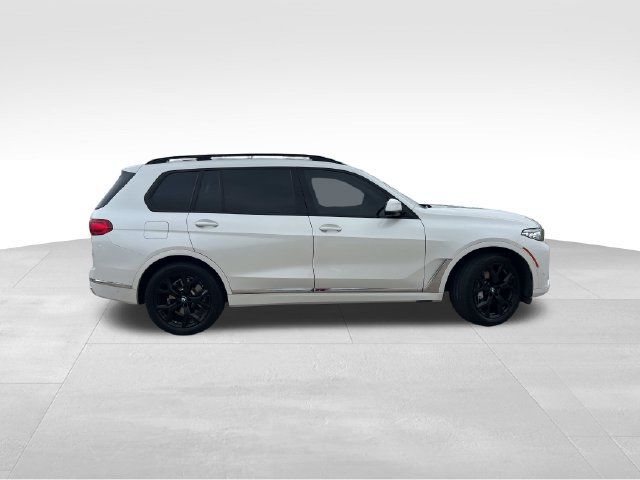 Used 2022 BMW X7 xDrive40i w/ Premium Package AWD/4WD image 15