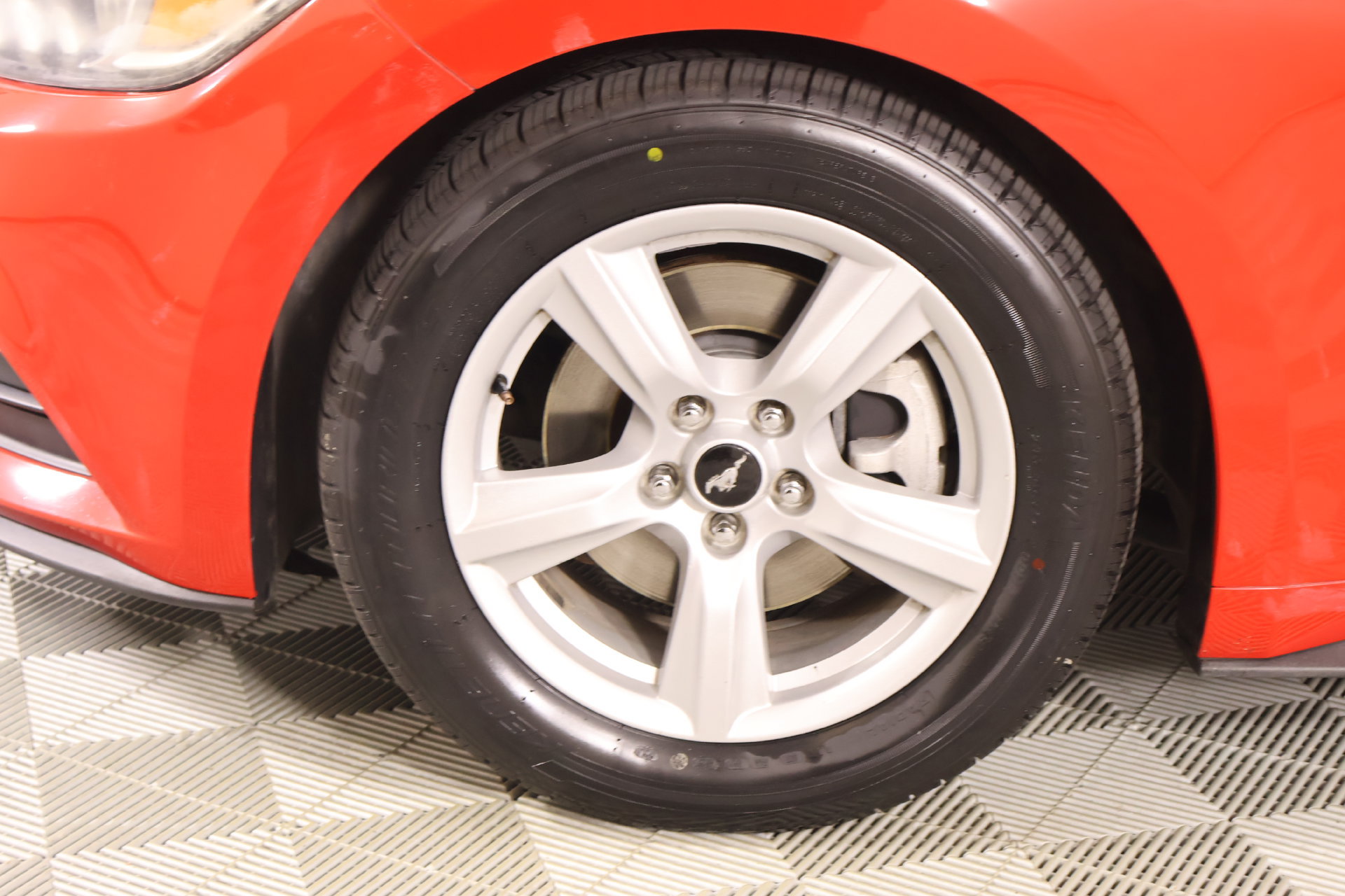 Used 2016 Ford Mustang Coupe RWD image 15