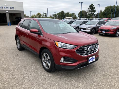 Used 2022 Ford Edge SEL w/ Convenience Package image 5