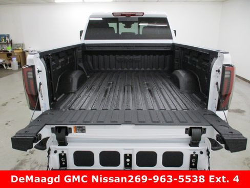 New 2025 GMC Sierra 2500 AT4 w/ Technology Package image 7