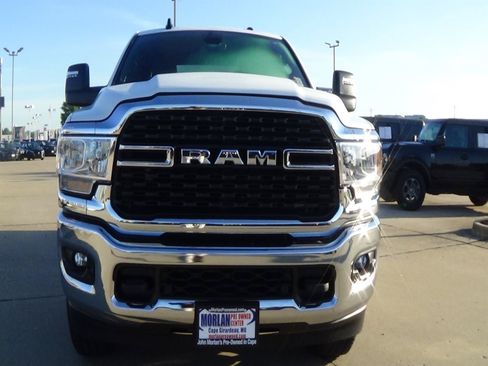 Certified 2024 RAM 2500 Big Horn w/ Off Road Package AWD/4WD image 3
