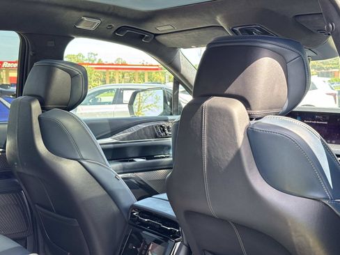 Used 2025 Cadillac Escalade IQ Luxury 2 w/ LPO, Premium Carpet Package AWD/4WD image 27