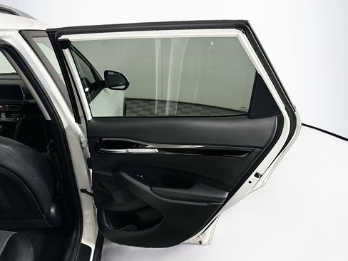 Used 2025 Kia Seltos S image 28