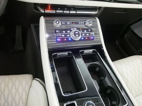 Used 2020 Lincoln Aviator Black Label w/ Dynamic Handling Package image 24