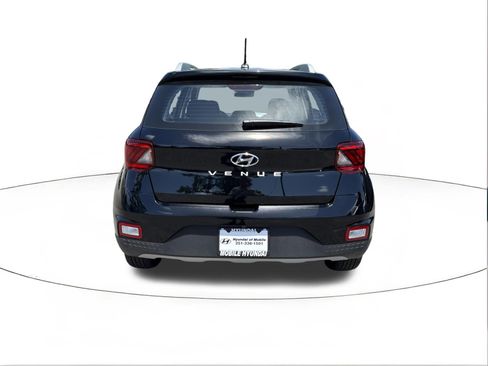 New 2026 Hyundai Venue SEL FWD image 4