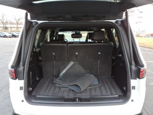 Used 2024 Jeep Wagoneer Series II image 35