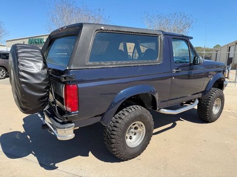 Used 1995 Ford Bronco XLT AWD/4WD image 2