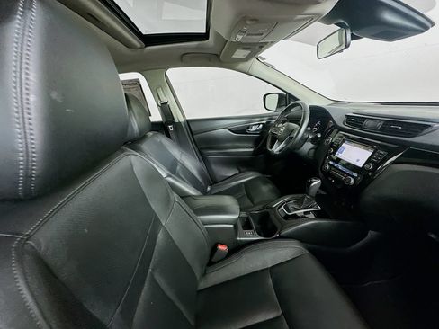 Used 2017 Nissan Rogue Sport SL w/ SL Premium Package FWD image 29
