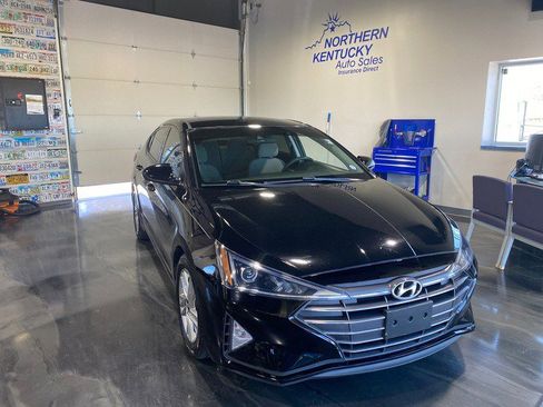 Used 2020 Hyundai Elantra SEL image 1