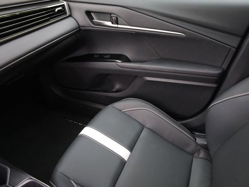 Used 2026 Toyota Camry SE image 13