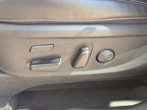 Certified 2022 Kia Telluride SX w/ SX Prestige Package image 21