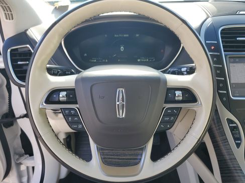 Used 2019 Lincoln Nautilus Black Label image 14