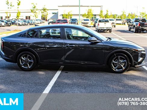 Used 2025 Kia K4 FWD image 9