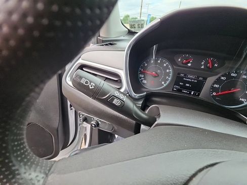 Certified 2024 Chevrolet Equinox LS FWD image 13
