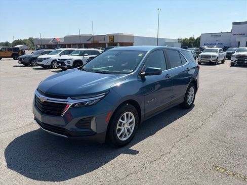 Used 2024 Chevrolet Equinox LT FWD image 2