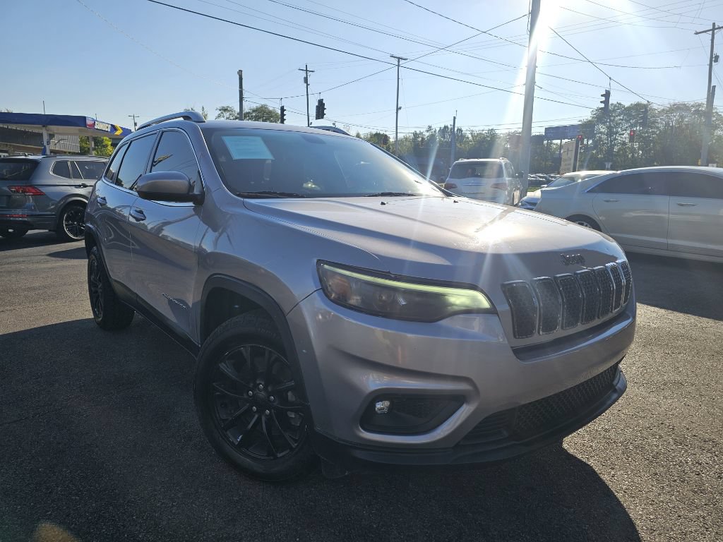 Used 2019 Jeep Cherokee Latitude w/ Popular Appearance Group AWD/4WD image 2