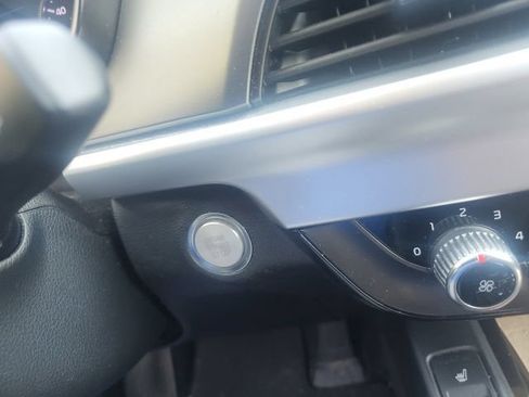 Used 2021 Kia Telluride S FWD image 24