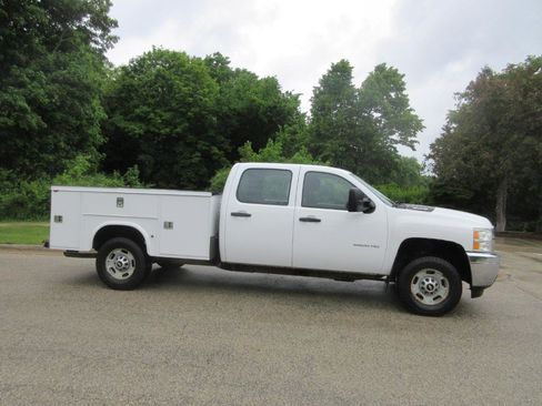 Used 2012 Chevrolet Silverado 2500 W/T w/ Snow Plow Prep Package AWD/4WD image 5