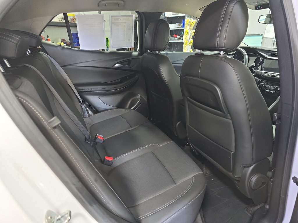 Used 2023 Buick Encore GX Preferred w/ Cold Weather Comfort Package AWD/4WD image 11