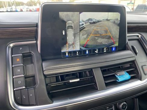 Used 2022 Chevrolet Tahoe Z71 w/ Luxury Package image 18