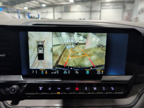 Used 2025 Chevrolet Silverado 2500 ZR2 image 15