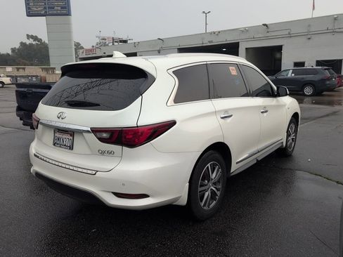Used 2020 INFINITI QX60 Luxe w/ Essential Package image 3