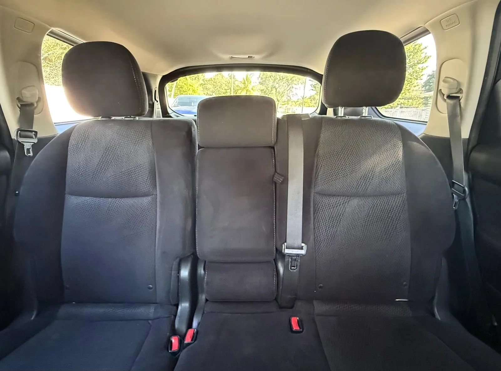 Used 2015 Nissan Pathfinder S FWD image 14