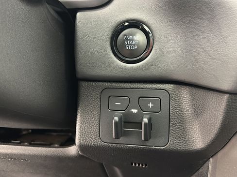 Used 2026 Toyota Tundra Platinum AWD/4WD image 29