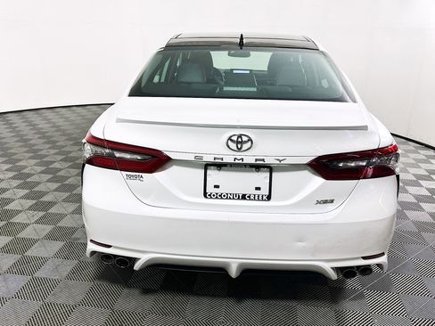 Used 2023 Toyota Camry XSE FWD image 4