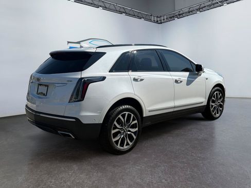Used 2023 Cadillac XT5 Sportv w/ Platinum Package AWD/4WD image 3